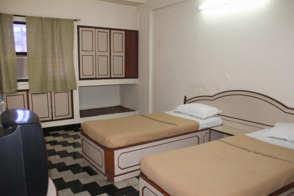 Hotel Royale Inn